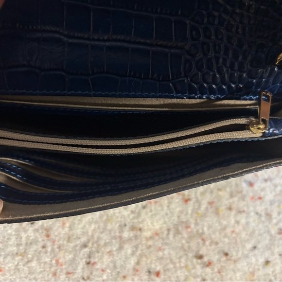 L’Autre Chose Blue patent leather crocodile clutch - Picture 8 of 11